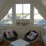 Neue Reihe 64 Haus Helene Ferienhaus *
